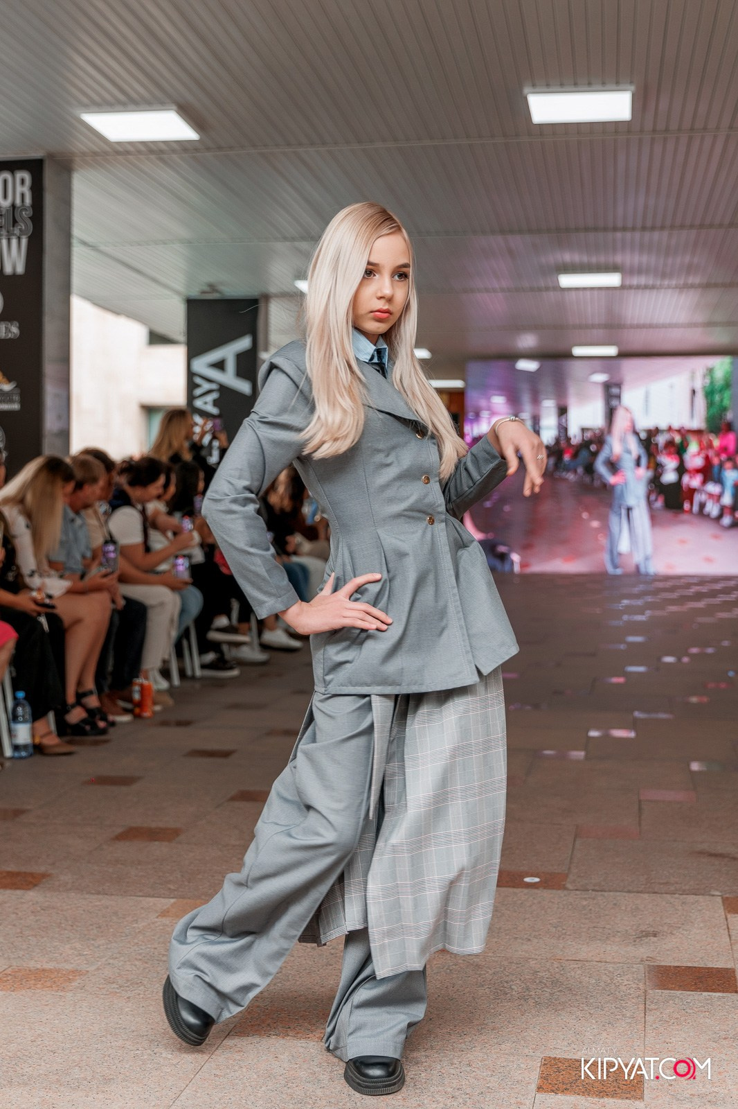 JUNIOR FASHION SHOW. КИПЯТКОМ АЛМАТЫ!