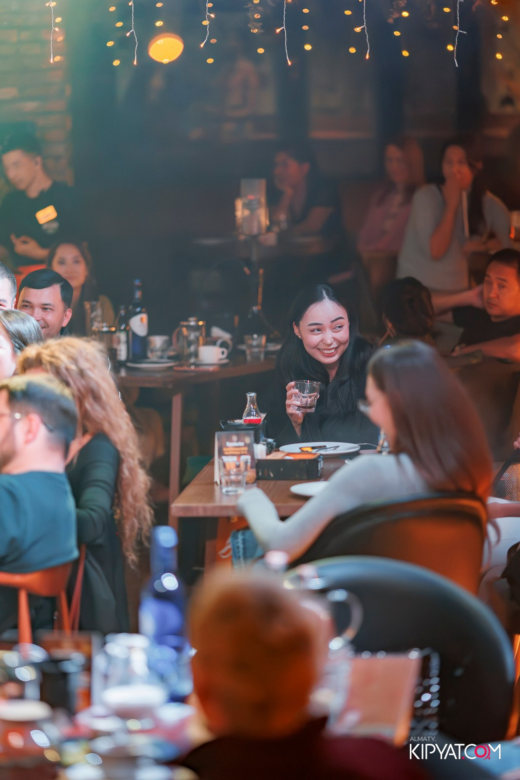 STAND UP КОНЦЕРТ АЛЕКСАНДРА МЕРКУЛЬ. КИПЯТКОМ АЛМАТЫ! Фотосъемка мероприятий в Алматы