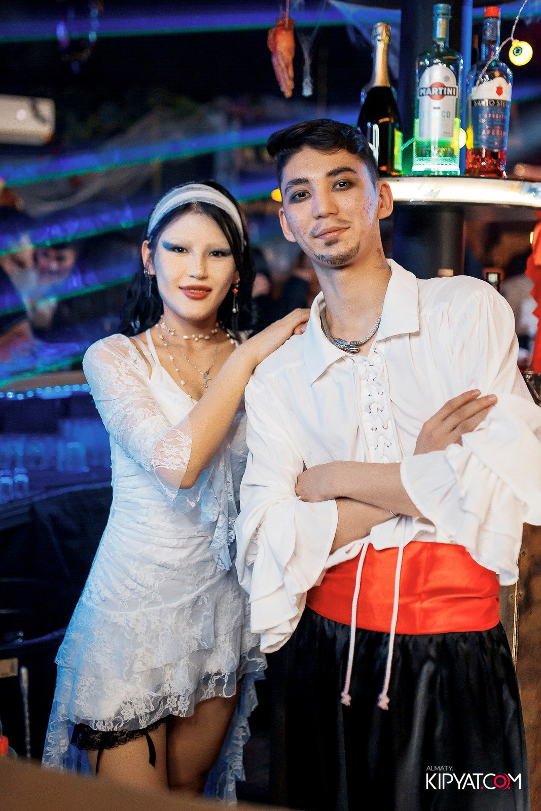 UYAT EMES BAR. КИПЯТКОМ АЛМАТЫ!