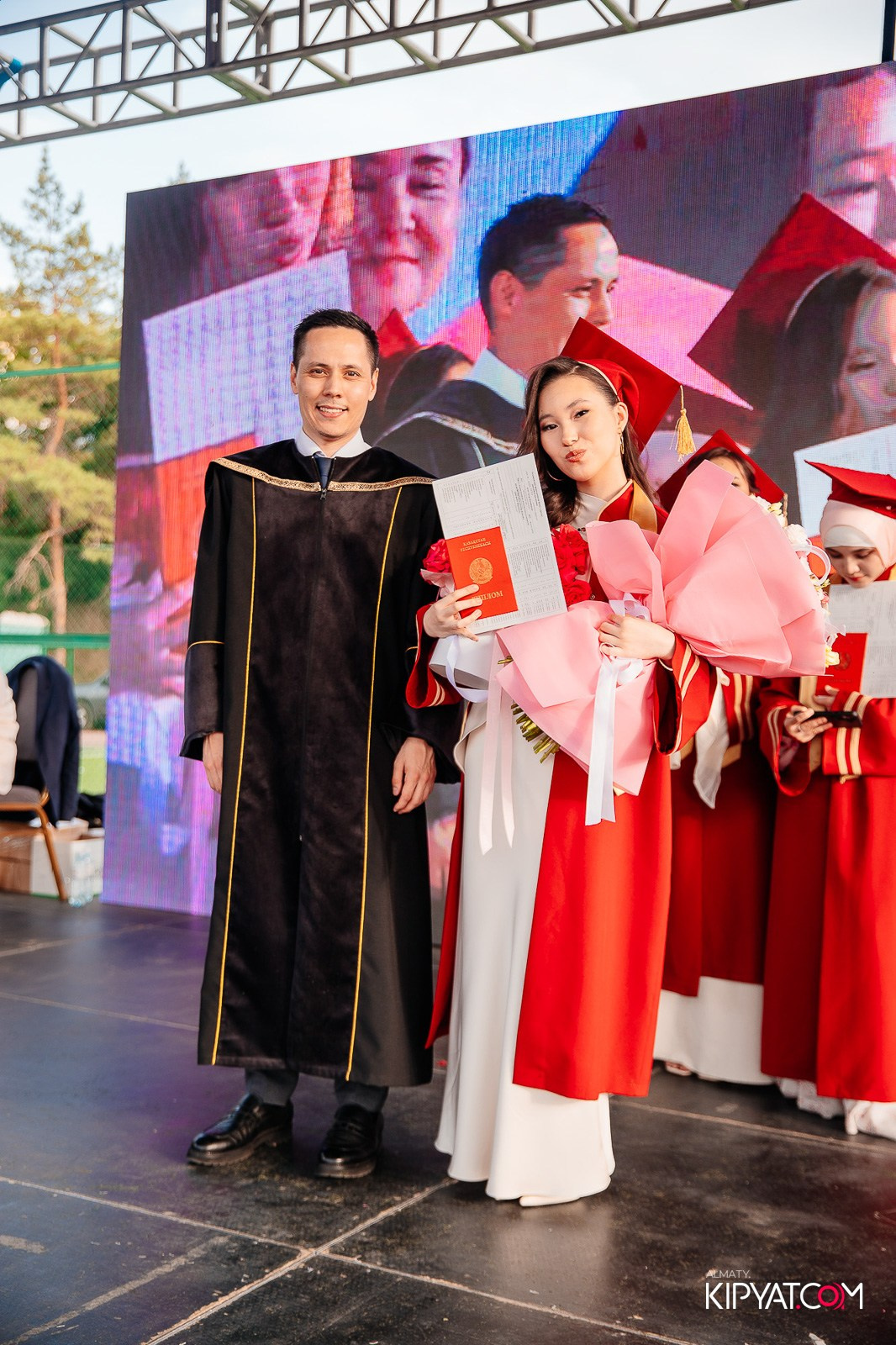 ВРУЧЕНИЕ ДИПЛОМОВ — НАРХОЗ КОЛЛЕДЖ. Part 3. КИПЯТКОМ АЛМАТЫ!