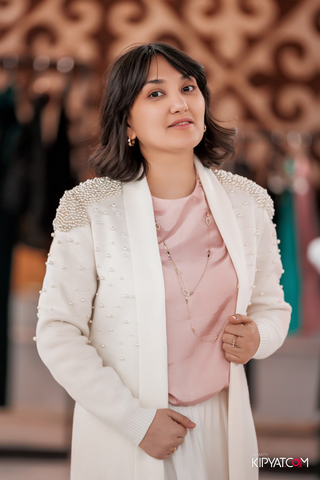 FASHION ПОКАЗ, КАЗАХСКОЙ НАЦИОНАЛЬНОЙ ОДЕЖДЫ. КИПЯТКОМ АЛМАТЫ!