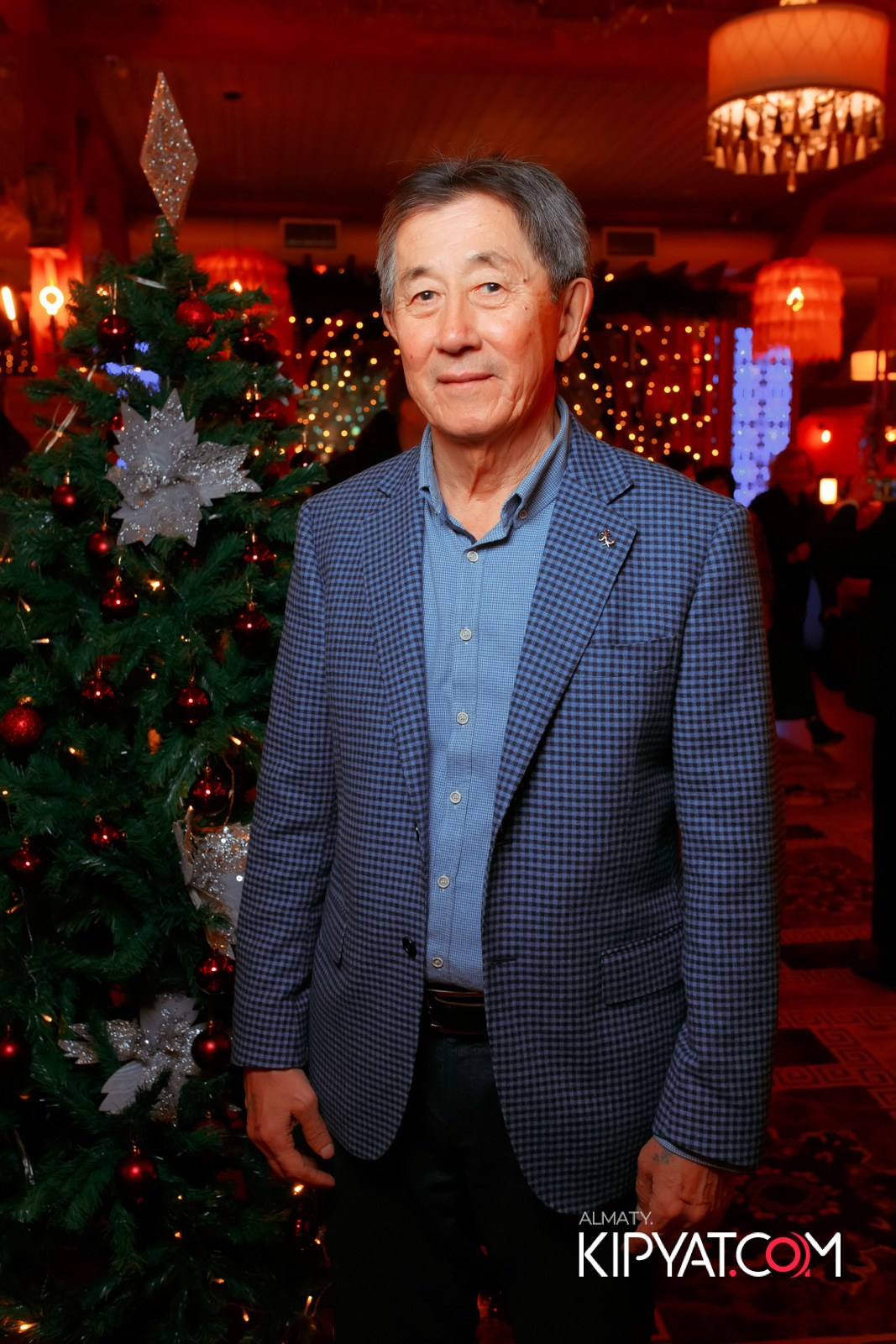 ГРУЗИНСКИЙ ДВОР НА КАБАНБАЙ БАТЫРА. КИПЯТКОМ АЛМАТЫ!