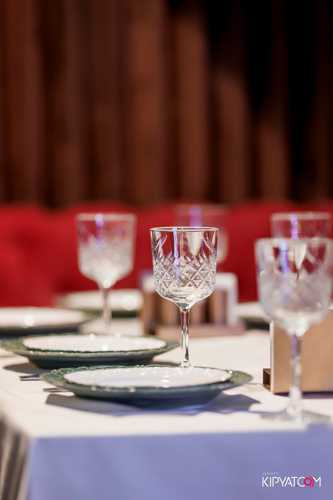 РЕСТОРАН ВЕСЕЛИДЗЕ НА ШАЛЯПИНА. КИПЯТКОМ АЛМАТЫ!