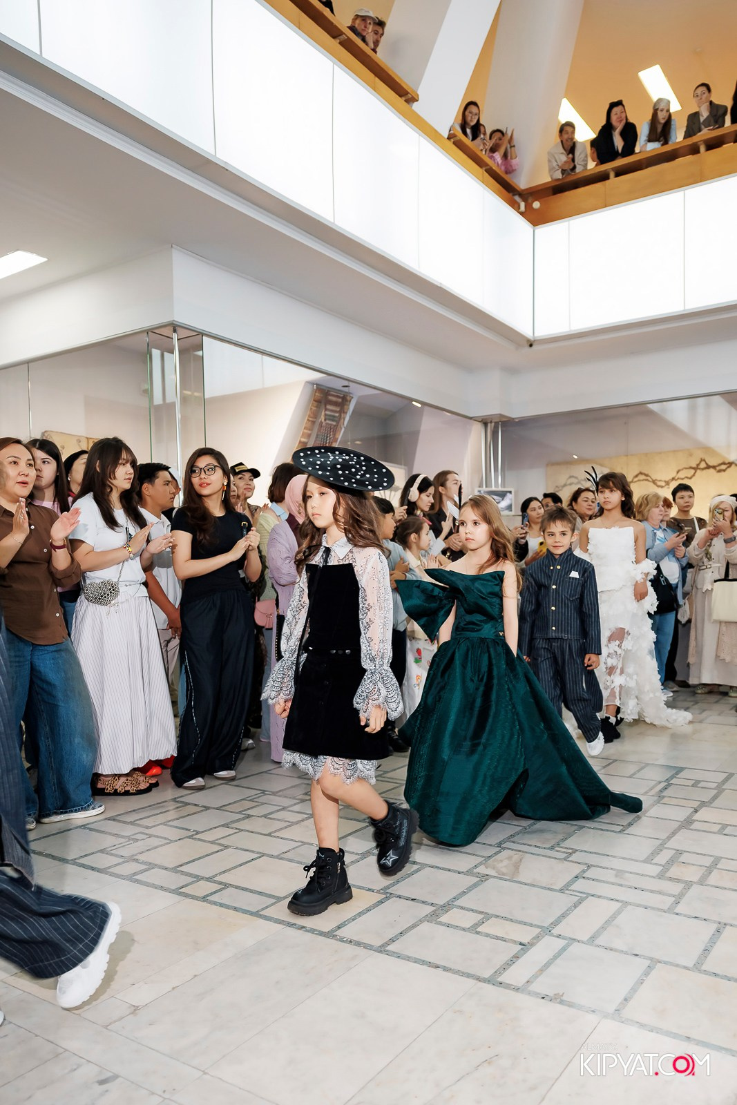JUNIOR MODELS SHOW. ПЕРФОМАНС НОЧЬ В МУЗЕЕ. КИПЯТКОМ АЛМАТЫ! Фотосъемка мероприятий в Алматы