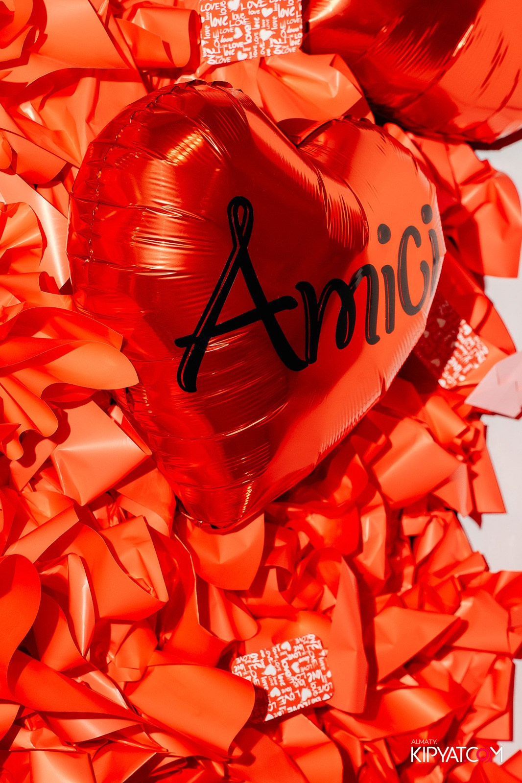 ДЕНЬ СВ.ВАЛЕНТИНА В РЕСТОРАНЕ AMICI. КИПЯТКОМ АЛМАТЫ!