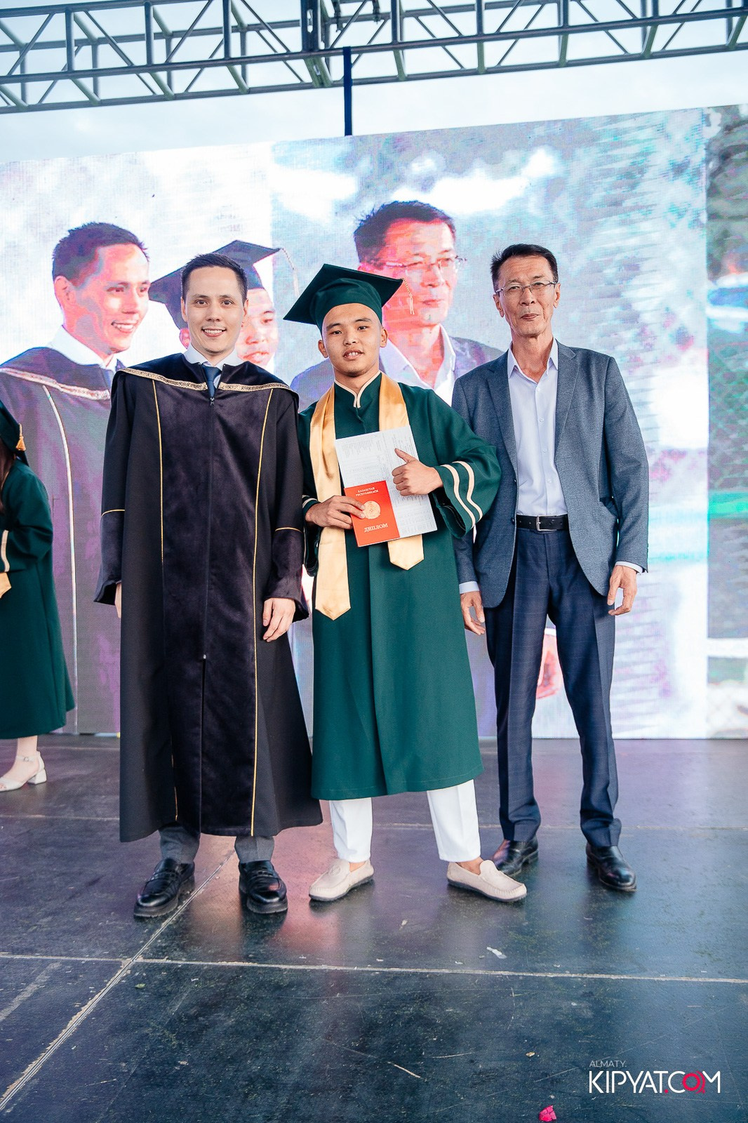 ВРУЧЕНИЕ ДИПЛОМОВ — НАРХОЗ КОЛЛЕДЖ. Part 4. КИПЯТКОМ АЛМАТЫ!