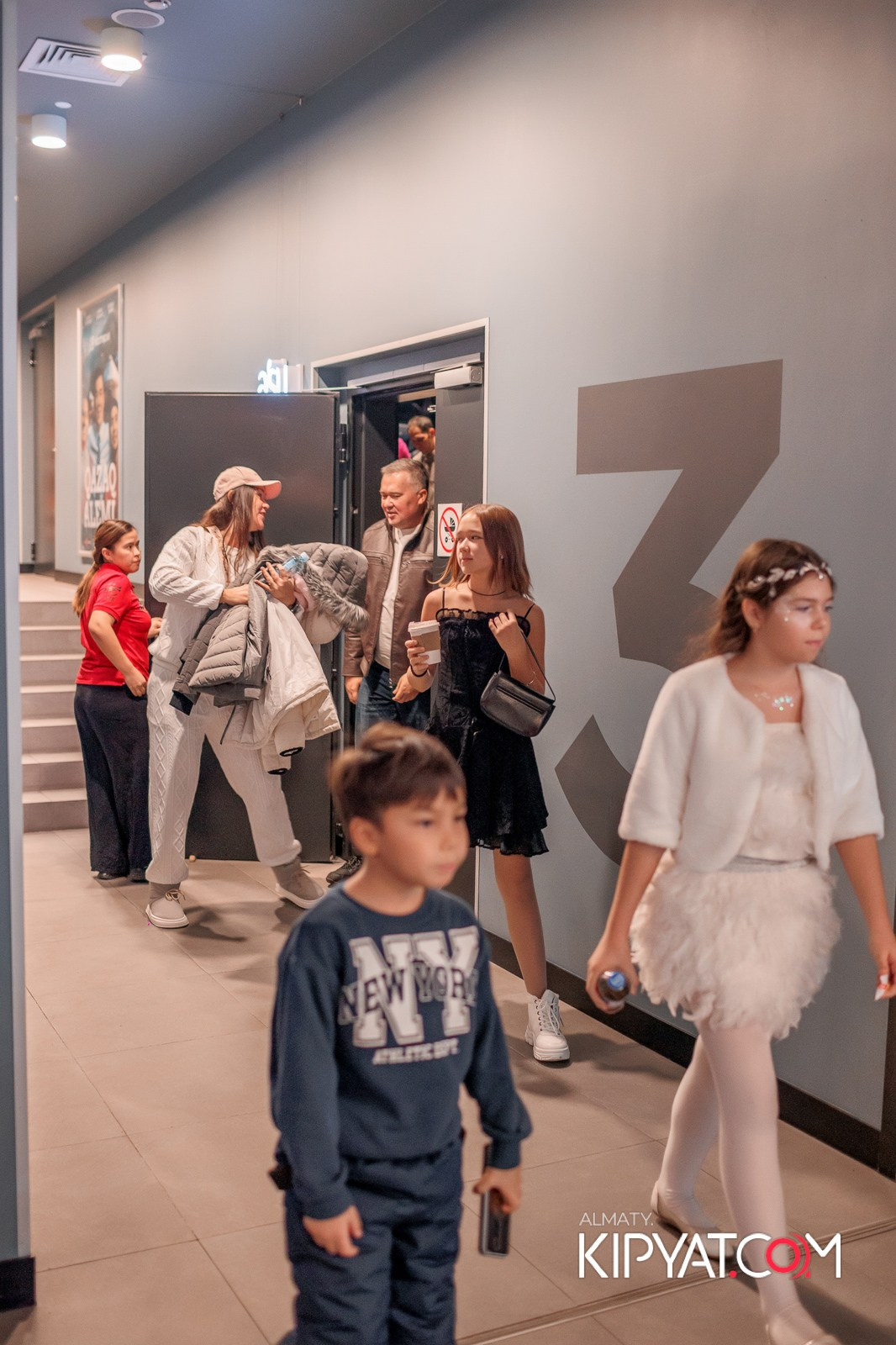 ПРЕЗЕНТАЦИЯ 8 ГРУППЫ КИНОПРОЕКТА «STARBALALAR». КИПЯТКОМ АЛМАТЫ!