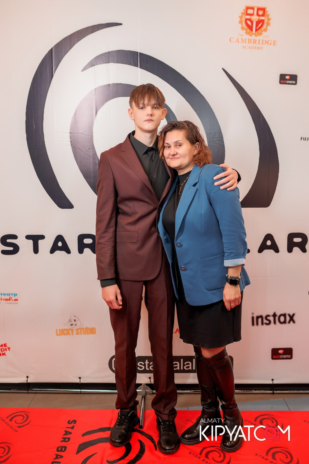 ПРЕЗЕНТАЦИЯ 8 ГРУППЫ КИНОПРОЕКТА «STARBALALAR». КИПЯТКОМ АЛМАТЫ!