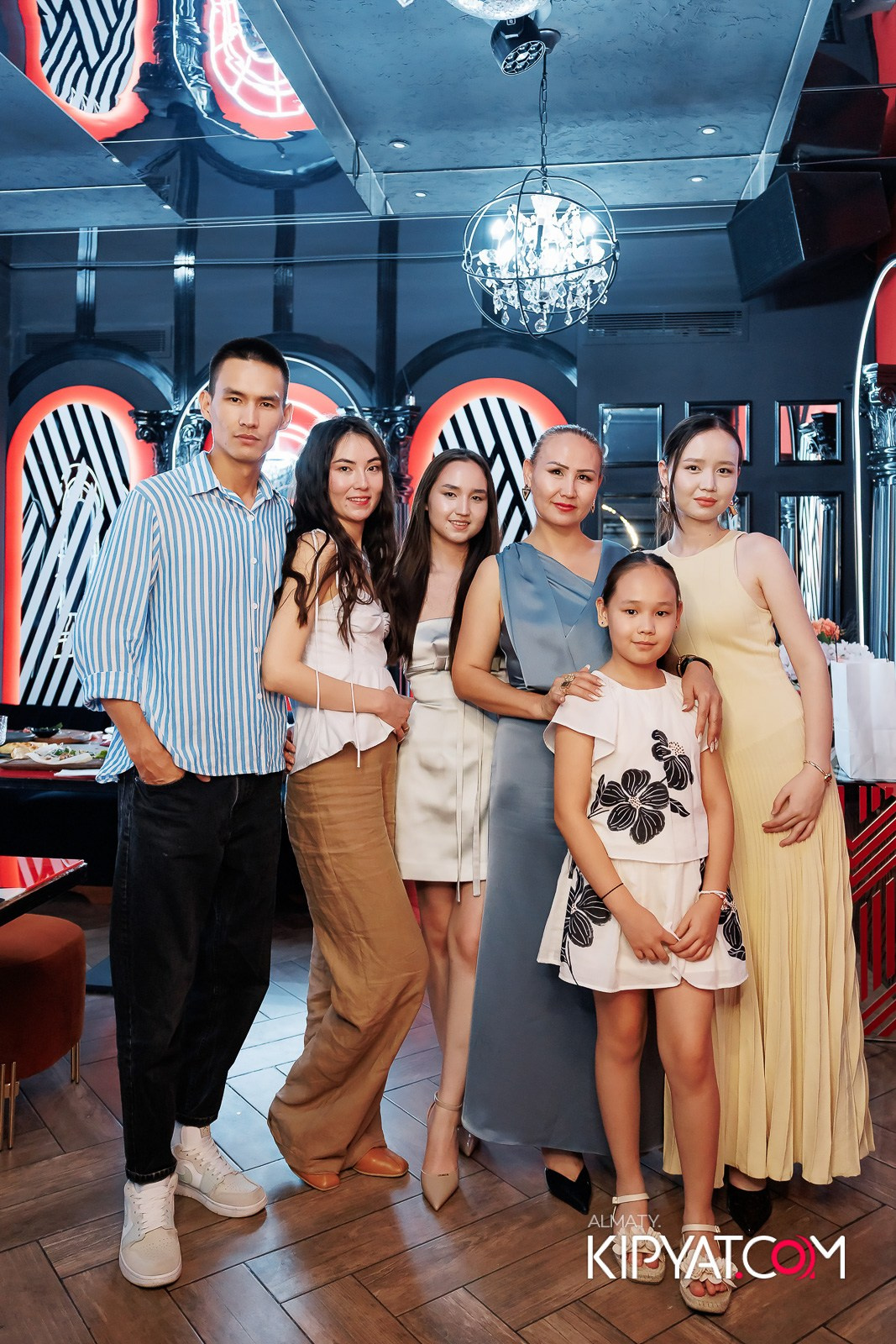 ЗАЯ, НА БИС. КИПЯТКОМ АЛМАТЫ!