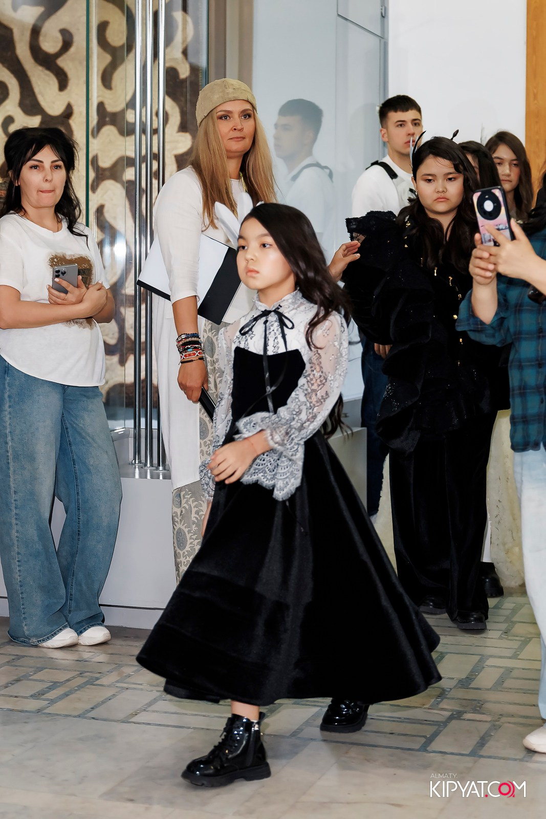 JUNIOR MODELS SHOW. ПЕРФОМАНС НОЧЬ В МУЗЕЕ. КИПЯТКОМ АЛМАТЫ! Фотосъемка мероприятий в Алматы