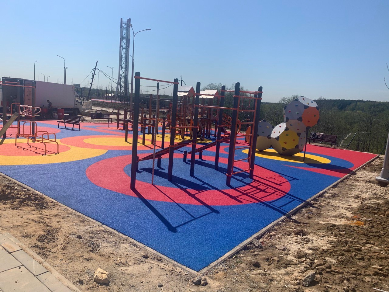 ПРОСПЕКТ КУПРИНА 40. Recro