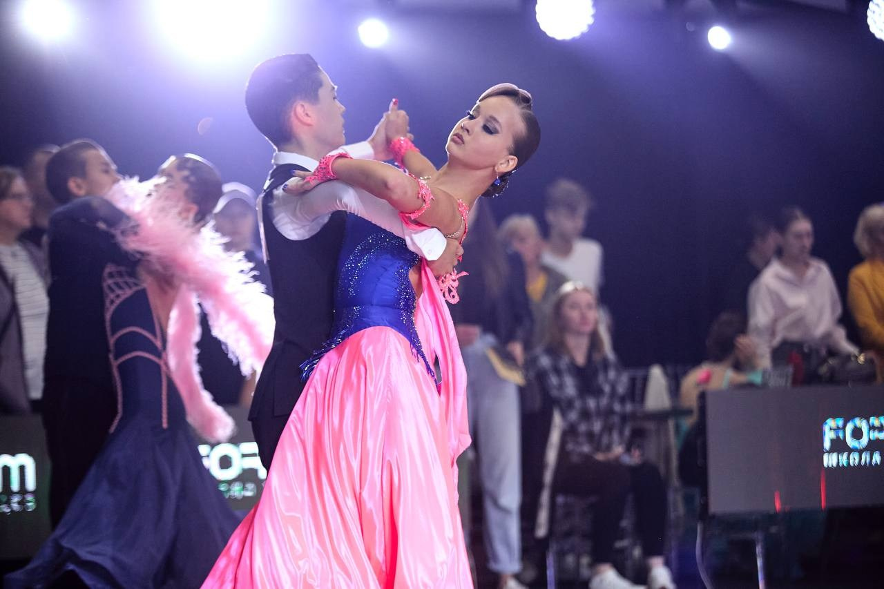 Lumo — всё о мире бальных танцев