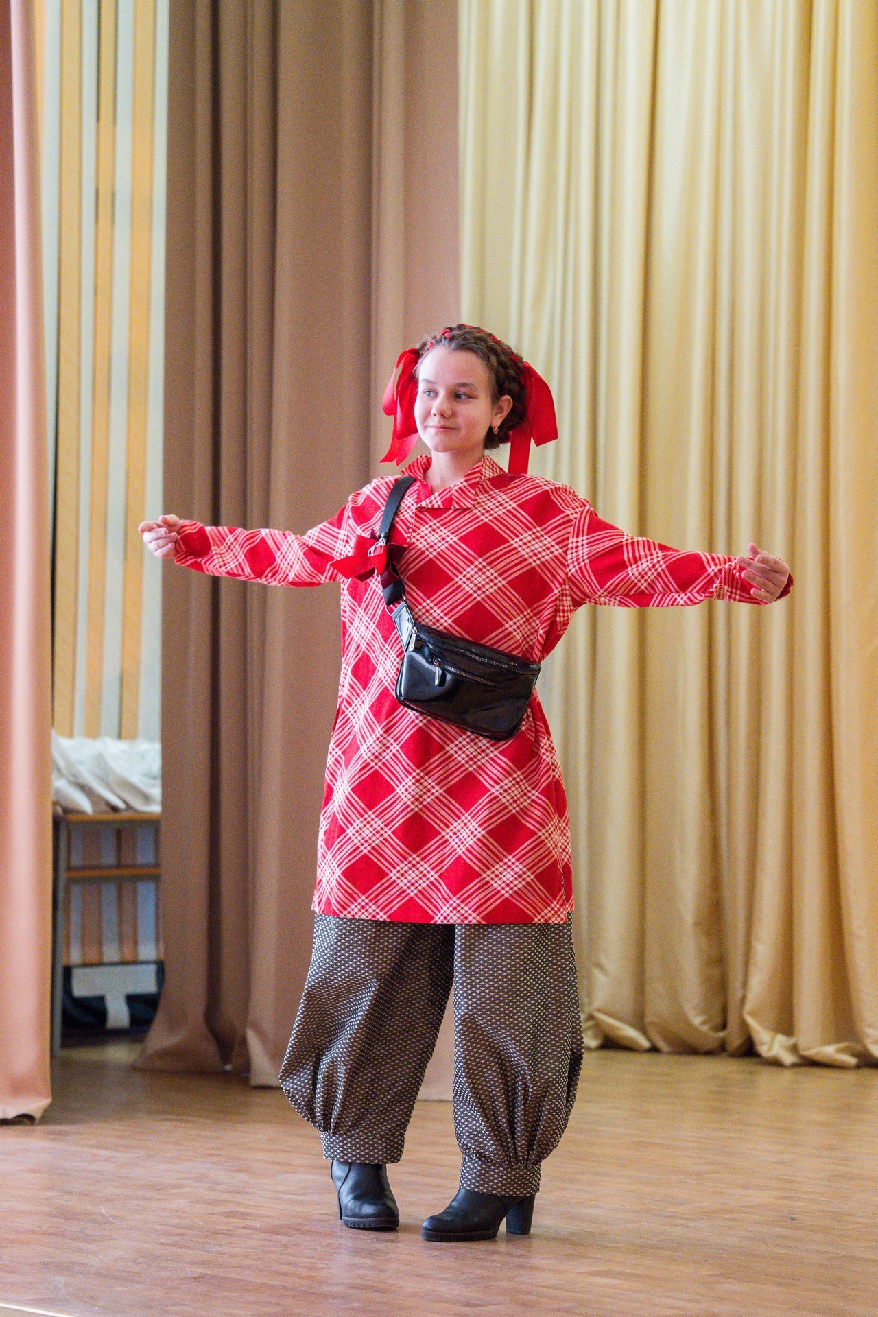 Царскосельский кутюрье. Репортажная съёмка в Санкт-Петербурге, Константин Петров