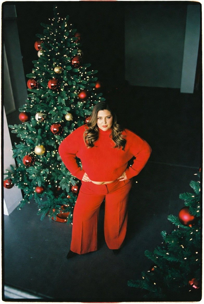 Плюс сайз в красном