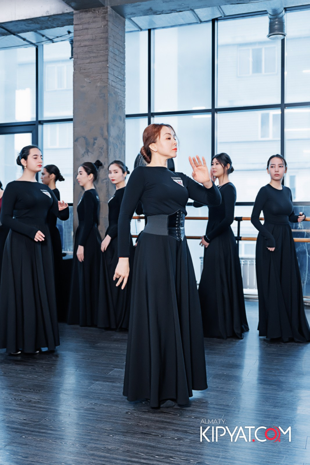 BLOCKBUSTER ТАНЦЕВАЛЬНАЯ АКАДЕМИЯ. КИПЯТКОМ АЛМАТЫ!