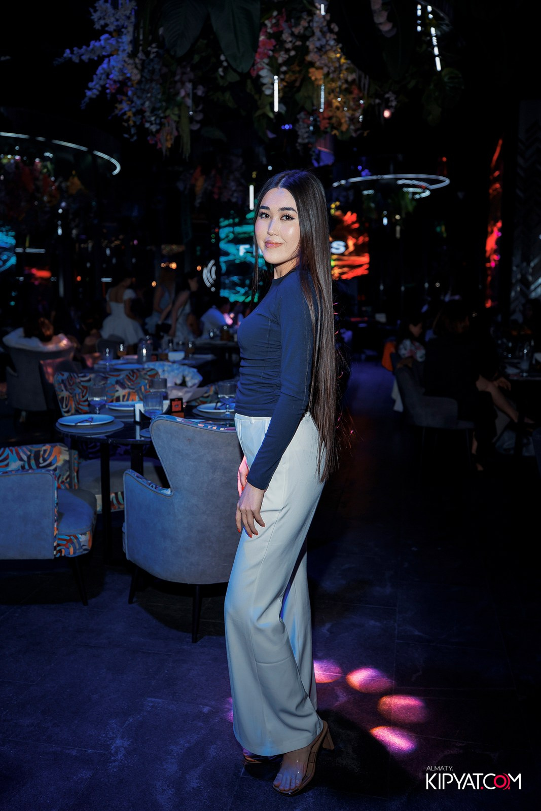 FRIENDS BAR & TERRACE. КИПЯТКОМ АЛМАТЫ!