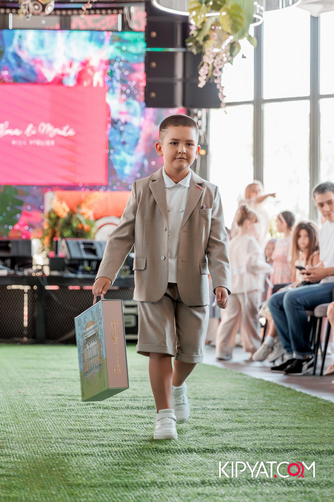 PROM KIDS FASHION SHOW. КИПЯТКОМ АЛМАТЫ!