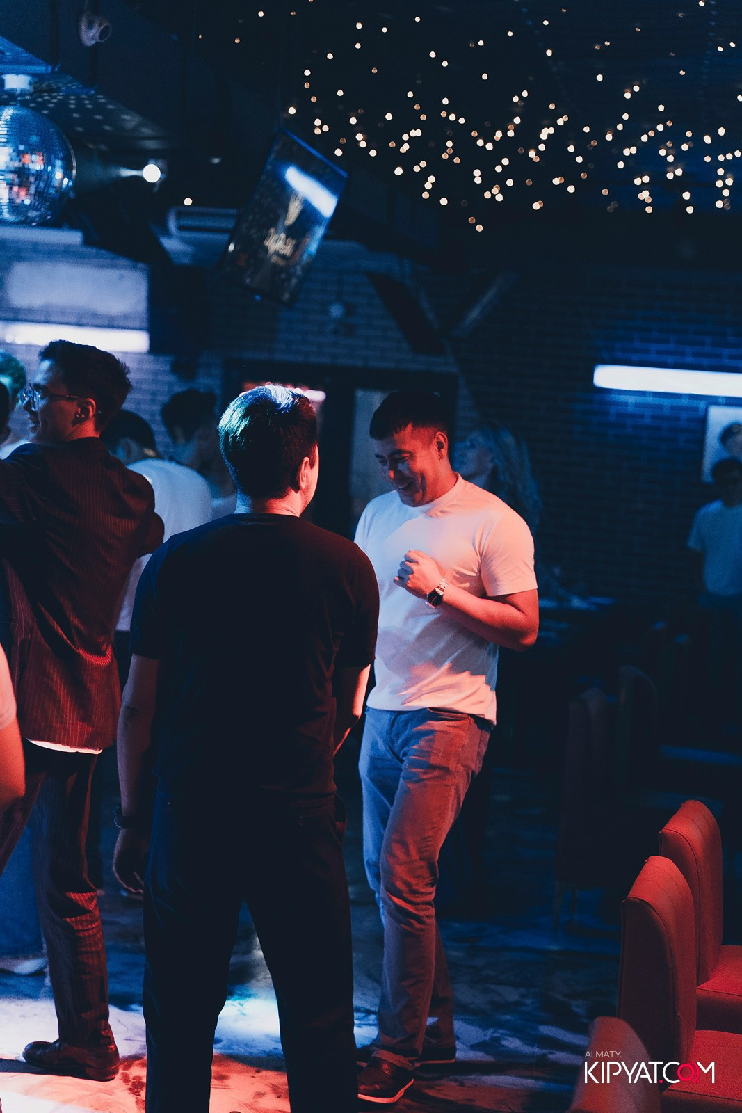 КАРАОКЕ DO RE MI. КИПЯТКОМ АЛМАТЫ!