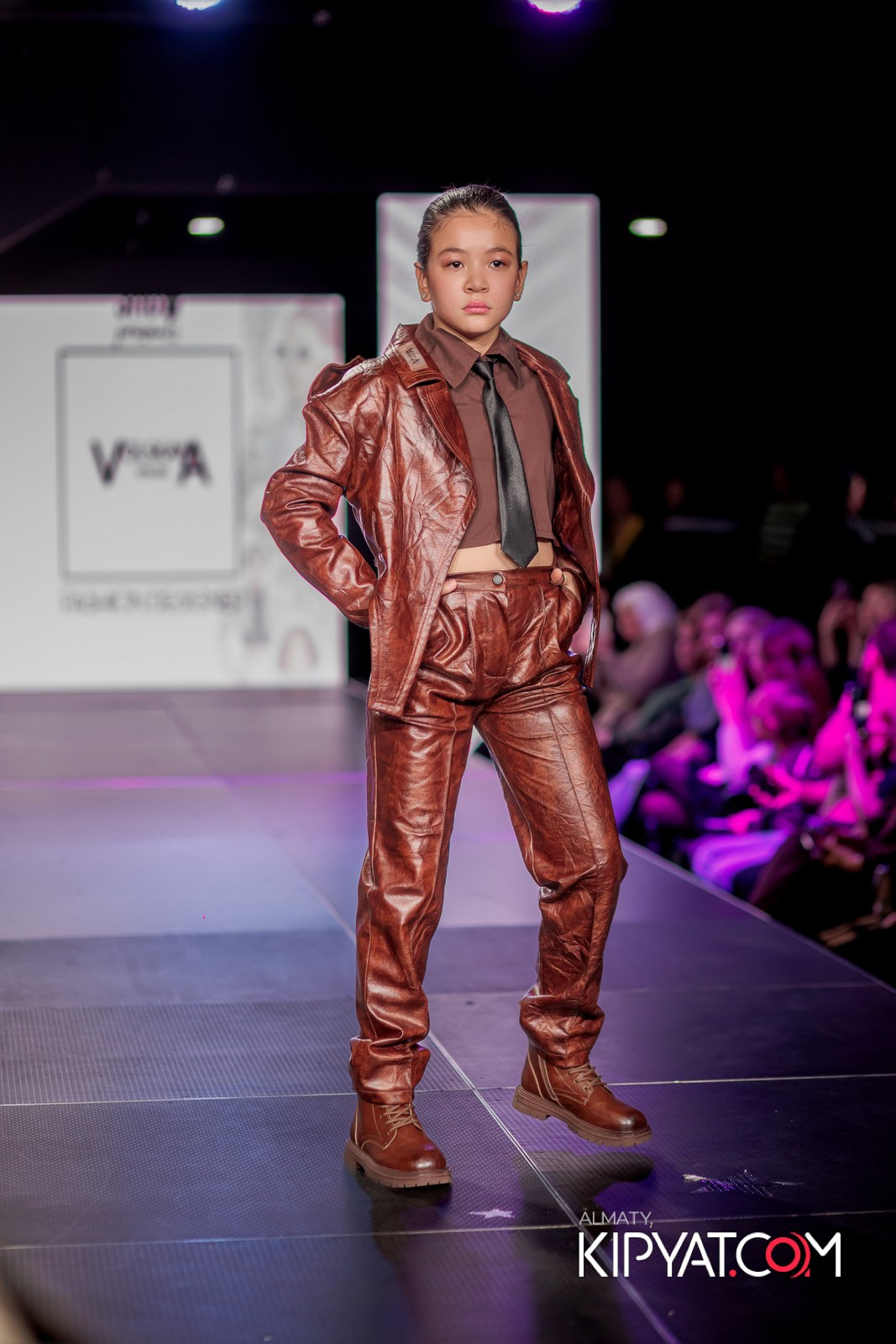 JUNIOR MODELS SHOW В РАМКАХ БЛАГОТВОРИТЕЛЬНОГО ПРОЕКТА МОДА ЗА СЧАСТЬЕ ДЕТЕЙ. КИПЯТКОМ АЛМАТЫ!