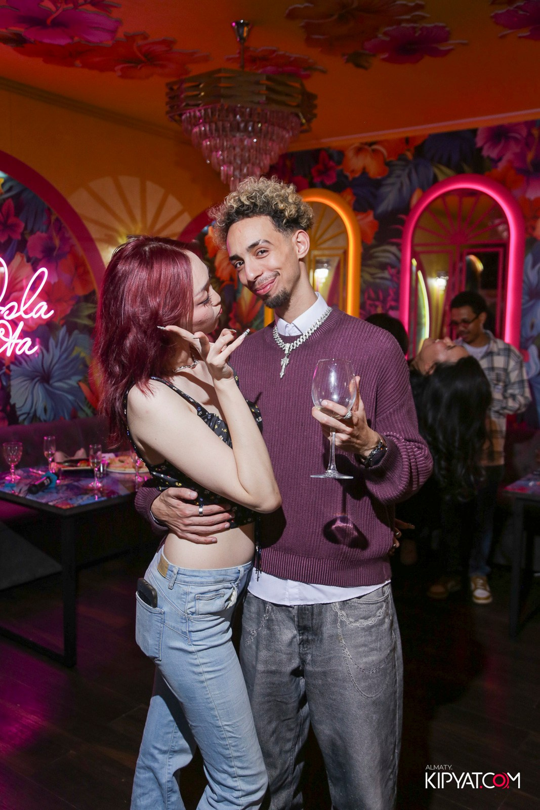 УХО И МЕДВЕДЬ НА САИНА. КИПЯТКОМ АЛМАТЫ! Фотосъемка мероприятий в Алматы