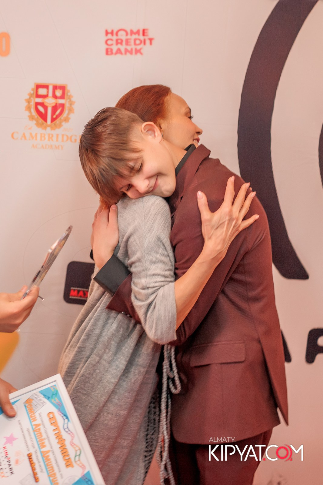 ПРЕЗЕНТАЦИЯ 8 ГРУППЫ КИНОПРОЕКТА «STARBALALAR». КИПЯТКОМ АЛМАТЫ!