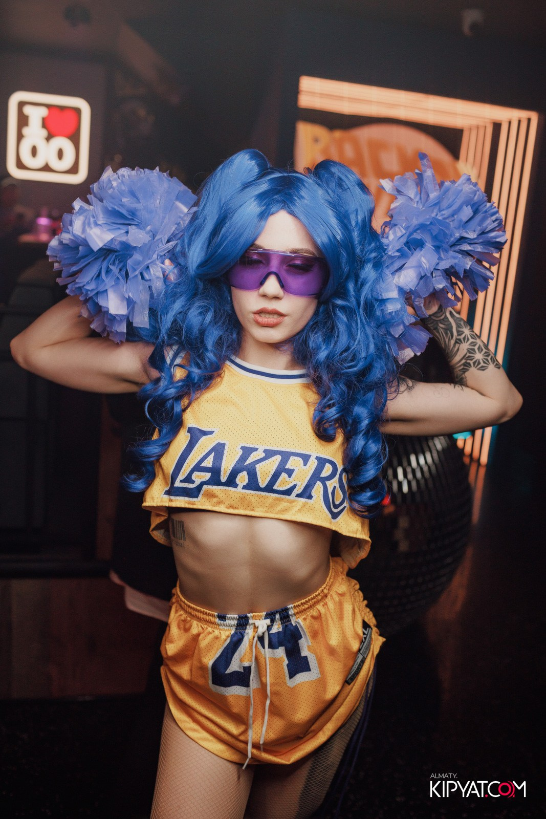 FITNESS ЁЛКА в ночном клубе SANTA BARBARA. КИПЯТКОМ АЛМАТЫ!