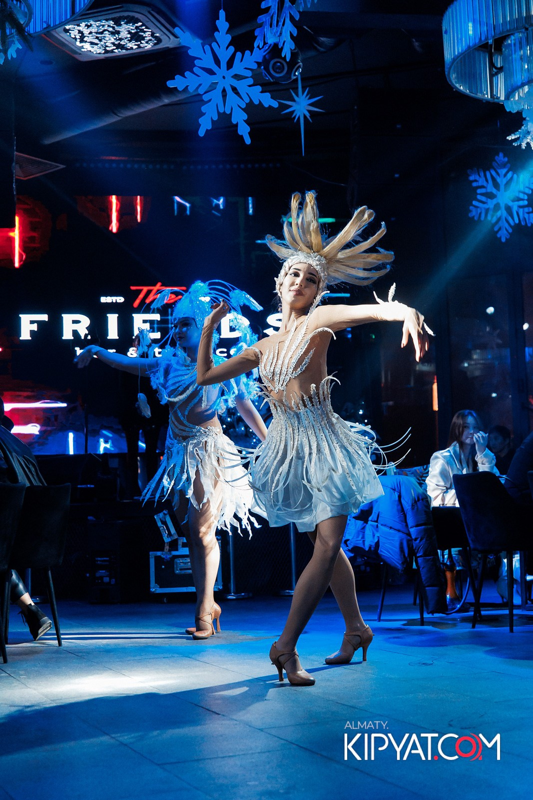 FRIENDS BAR & TERRACE. КИПЯТКОМ АЛМАТЫ!