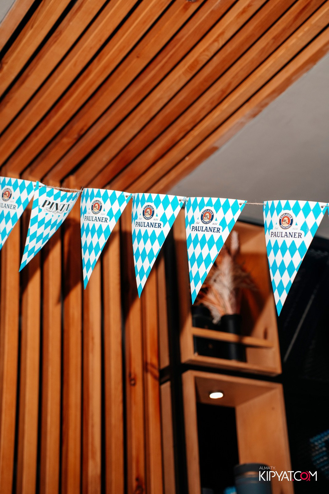 OKTOBERFEST — ПИНТА НУРЛЫ-ТАУ. КИПЯТКОМ АЛМАТЫ!