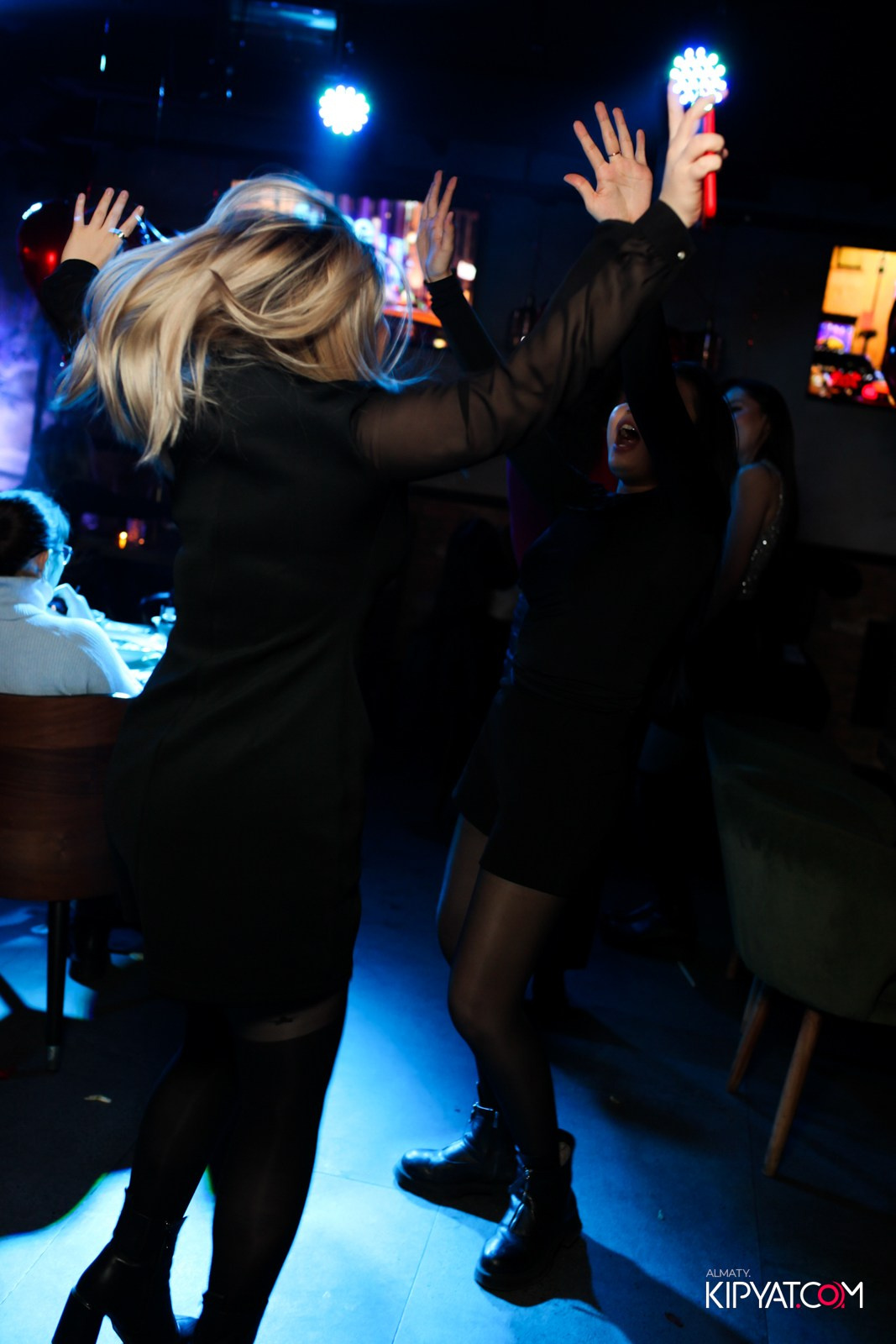 SPACE KARAOKE BAR. КИПЯТКОМ АЛМАТЫ!