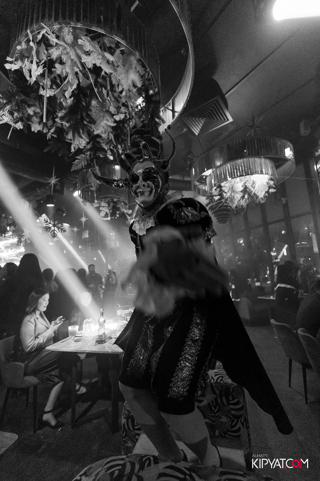 FRIENDS BAR & TERRACE. КИПЯТКОМ АЛМАТЫ! Фотосъемка мероприятий в Алматы