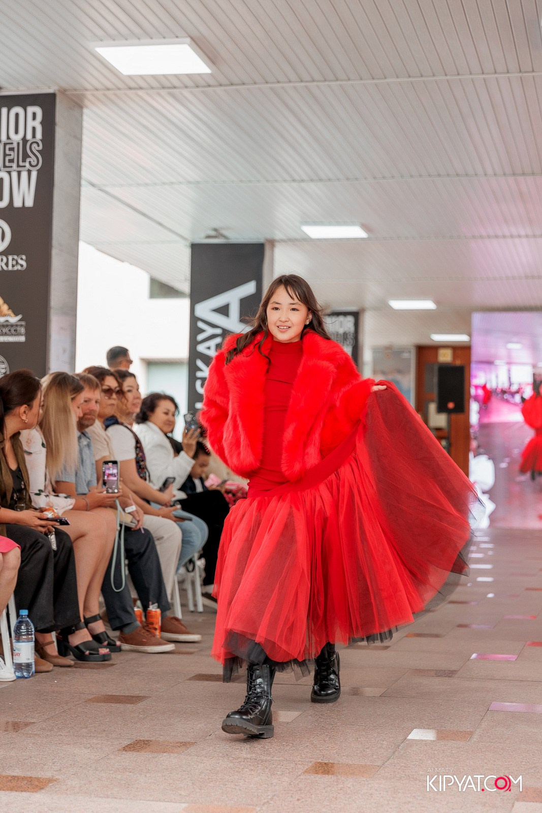 JUNIOR FASHION SHOW. КИПЯТКОМ АЛМАТЫ!