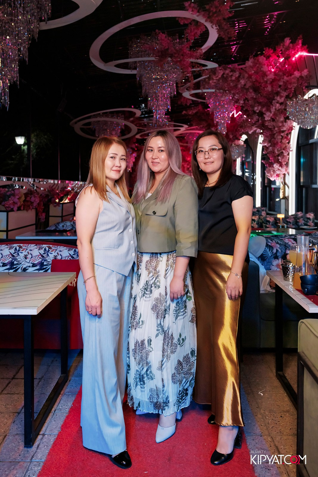 ЗАЯ, НА БИС. КИПЯТКОМ АЛМАТЫ!