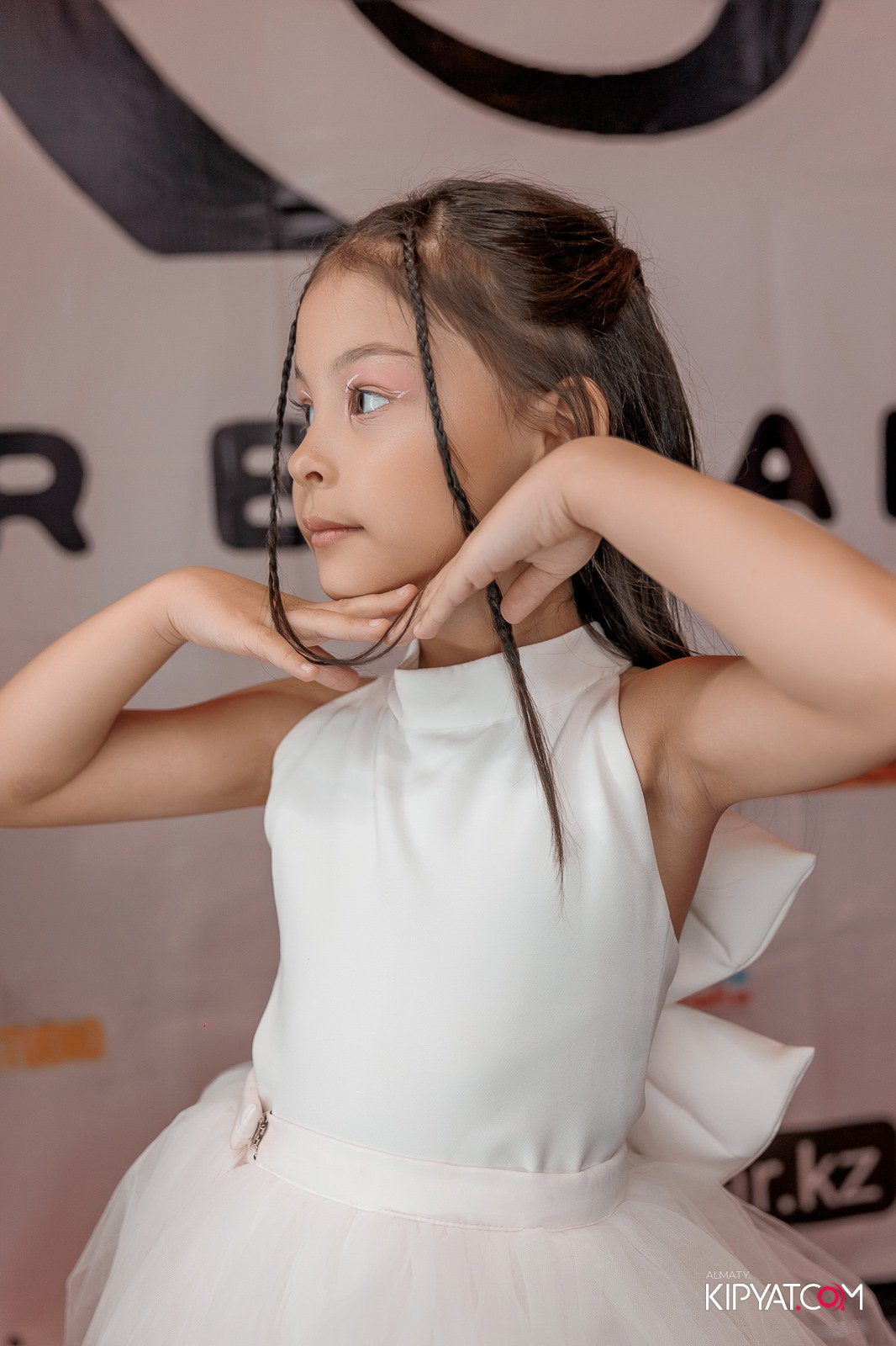 ПРЕЗЕНТАЦИЯ 10 ГРУППЫ КИНОПРОЕКТА STARBALALAR. КИПЯТКОМ АЛМАТЫ!