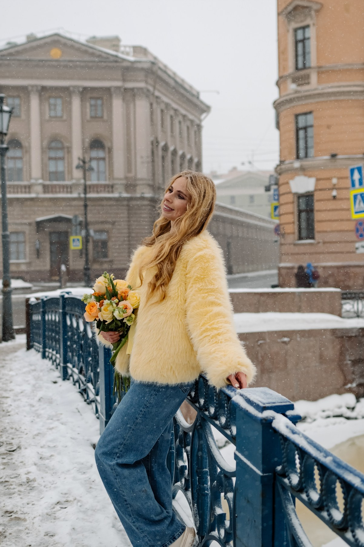 Фотосессия девушки зимой у Исаакиевского собора. Свадебный и семейный фотограф в Санкт-Петербурге (Спб) Елена Худякова