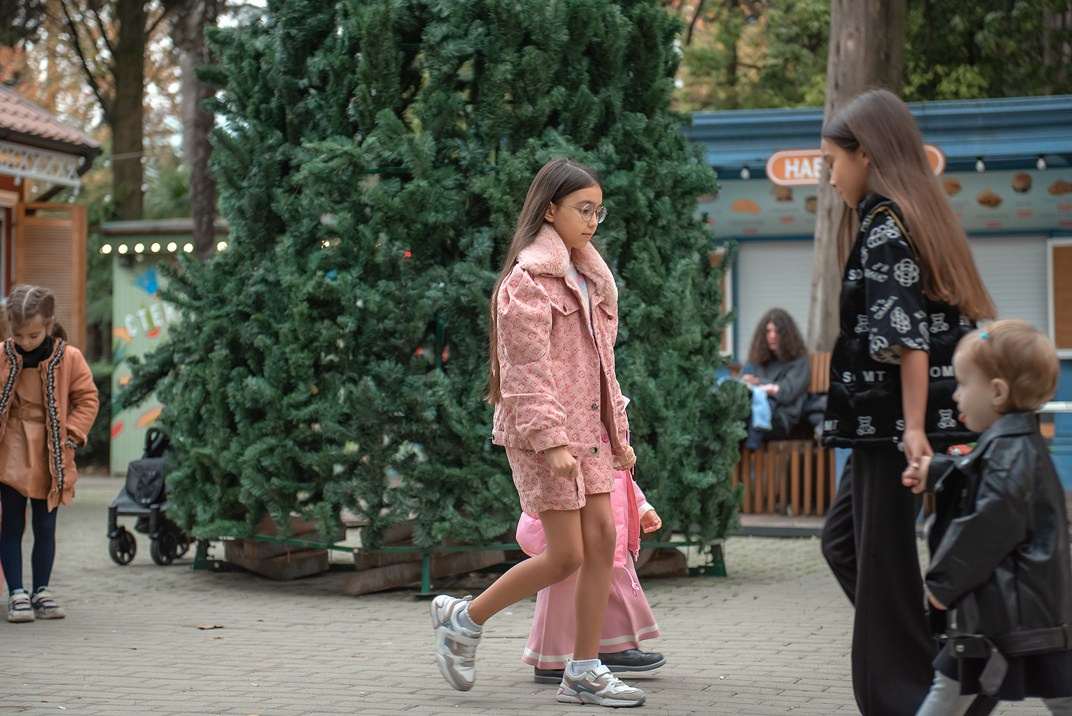Парк Ривьера дефиле HAPPYkids. Семейный и коммерческий фотограф в Сочи Александр Бодунов