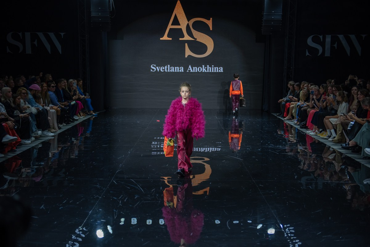 SochiFashionWeek2024 дизайнер Анохина Светлана. Семейный и коммерческий фотограф в Сочи Александр Бодунов