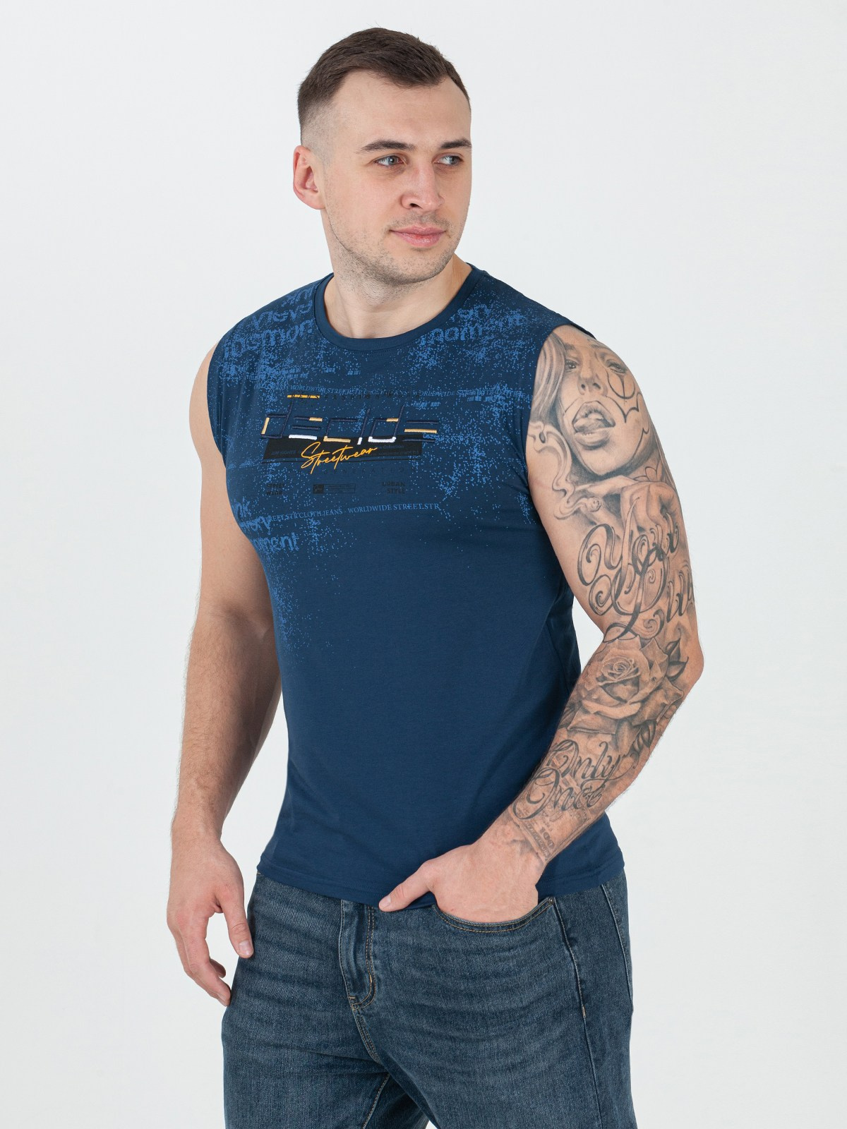 Фотосъемка для Валдберриз- мужские футболки. Сборные фотосъёмки в Москве. фотосессии одежды.фотограф