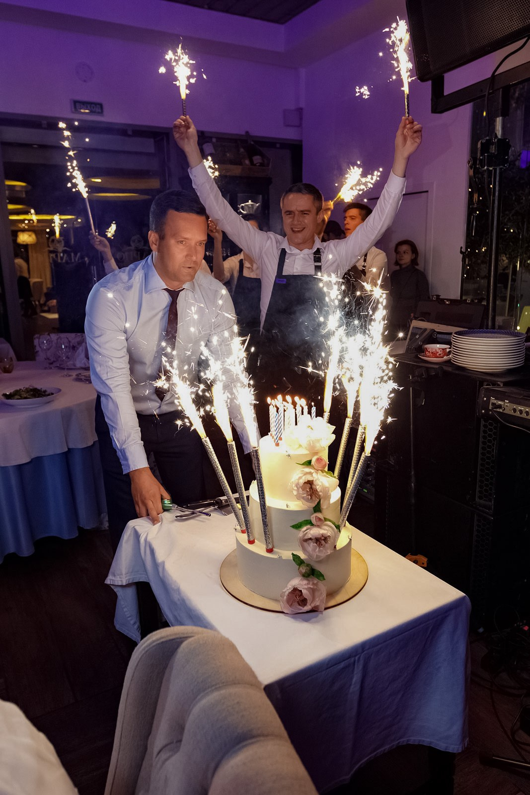 ДНИ РОЖДЕНИЯ ВЗРОСЛЫХ. Фотограф и видеограф для бизнеса в Москве — фуд, рестораны, интерьер, контент | Sizov Studio