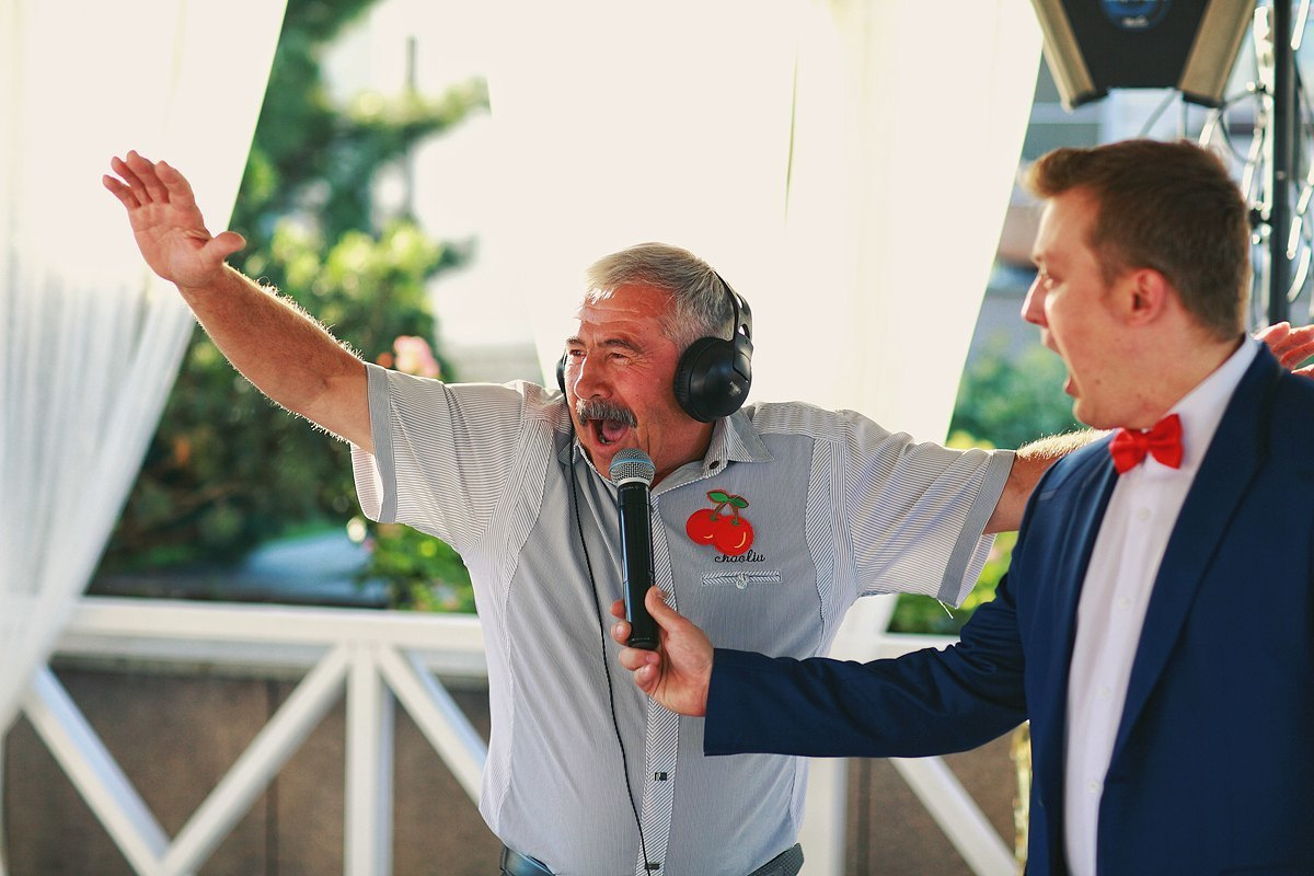 Фото ведущего Сергея Рябинина. Фотографии со свадеб, корпоративов, юби. Ведущий на свадьбу, корпоратив и юбилей в Москве Сергей Рябинин