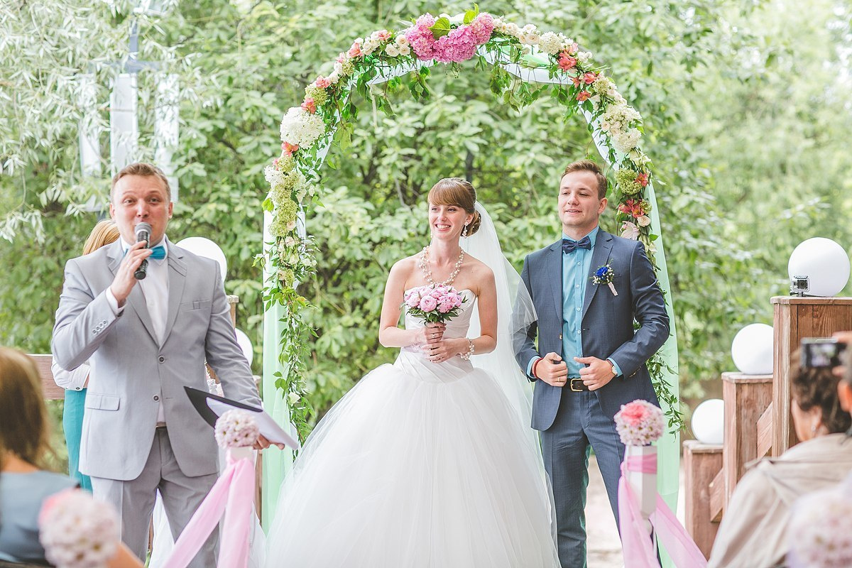 Фото ведущего Сергея Рябинина. Фотографии со свадеб, корпоративов, юби. Ведущий на свадьбу, корпоратив и юбилей в Москве Сергей Рябинин