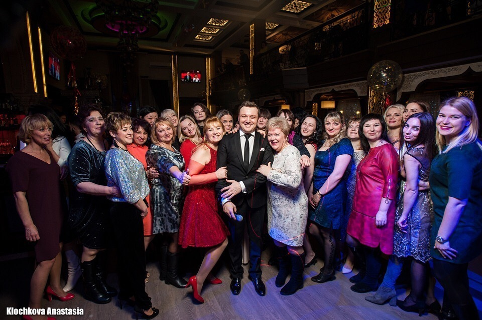 Фото ведущего Сергея Рябинина. Фотографии со свадеб, корпоративов, юби. Ведущий на свадьбу, корпоратив и юбилей в Москве Сергей Рябинин