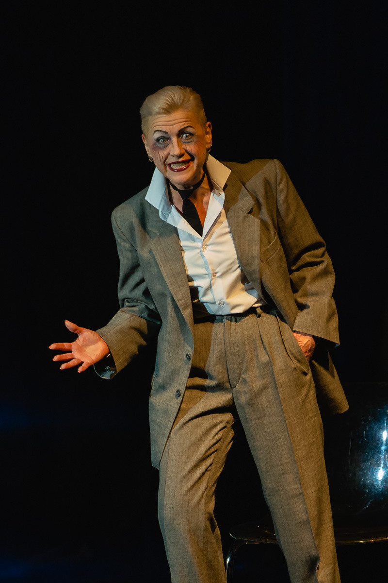 Творческая режиссерская лаборатория «Прорыв 2023» представляет:СТРАННЫЙ ЧЕЛОВЕК