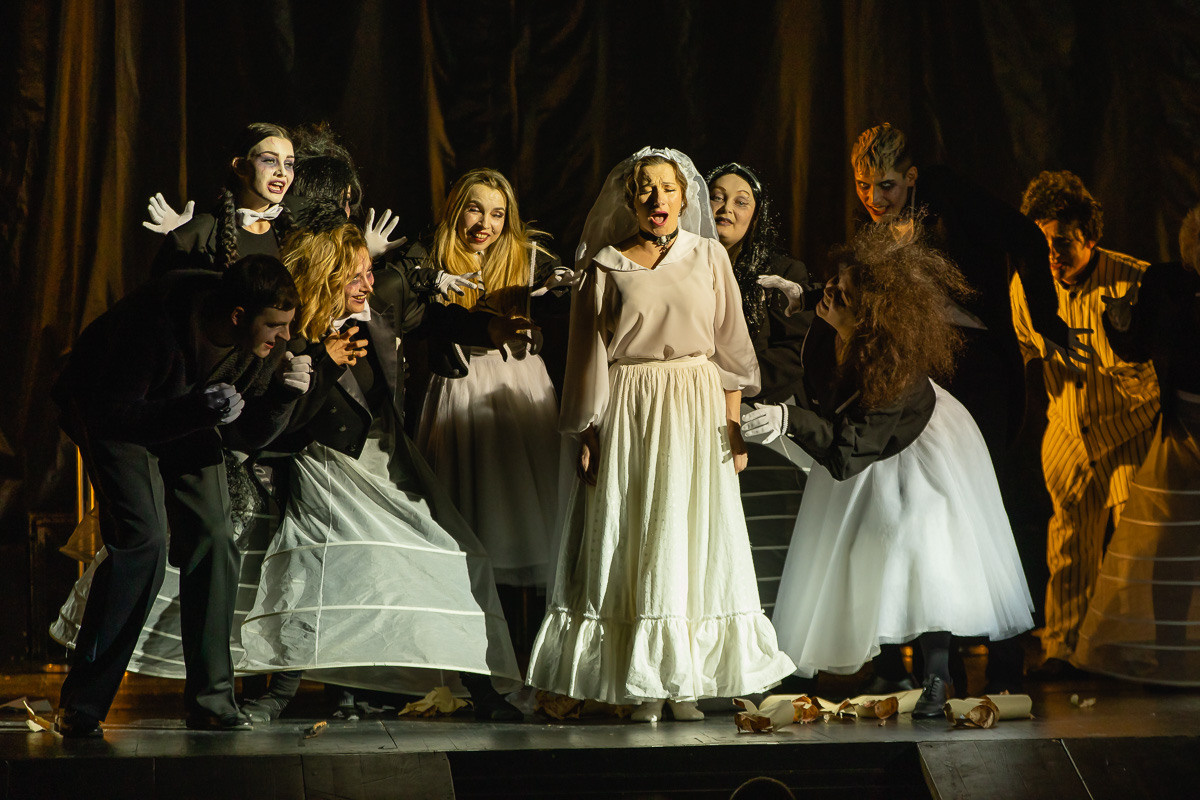 Творческая режиссерская лаборатория «Прорыв 2023» представляет:СТРАННЫЙ ЧЕЛОВЕК