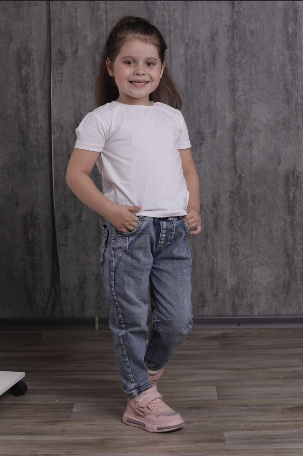 Хлопюк София. Model base