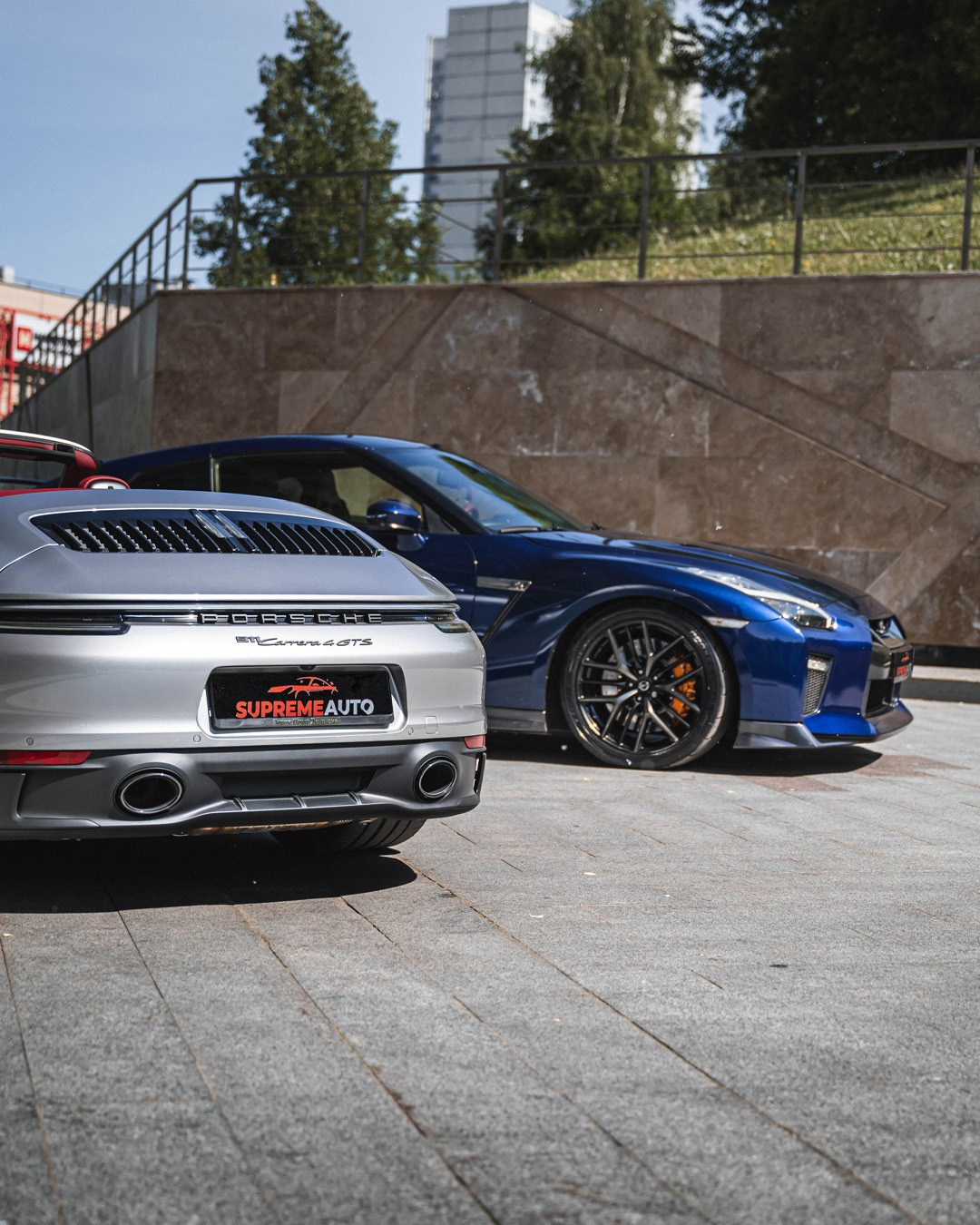 Porsche 911.992 Carrera 4 GTS vs Nissan GT-R. Автомобильный фотограф в Москве — Сидоров Дмитрий