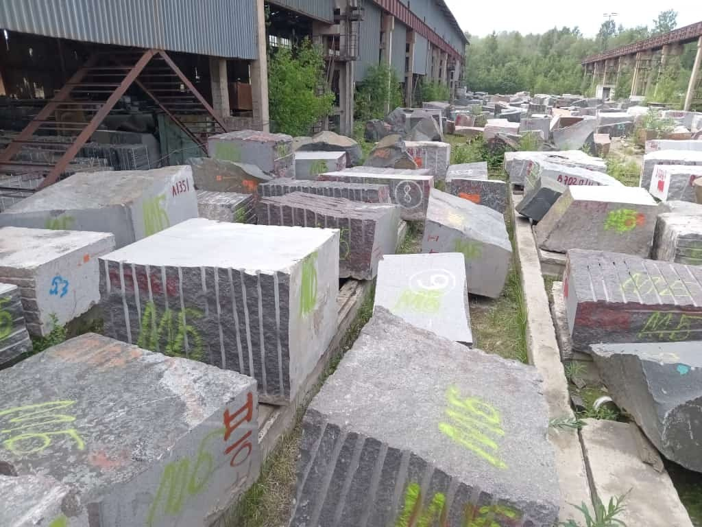 Петрозаводск. МБ Байковы. Гранит и камень из сердца Карелии