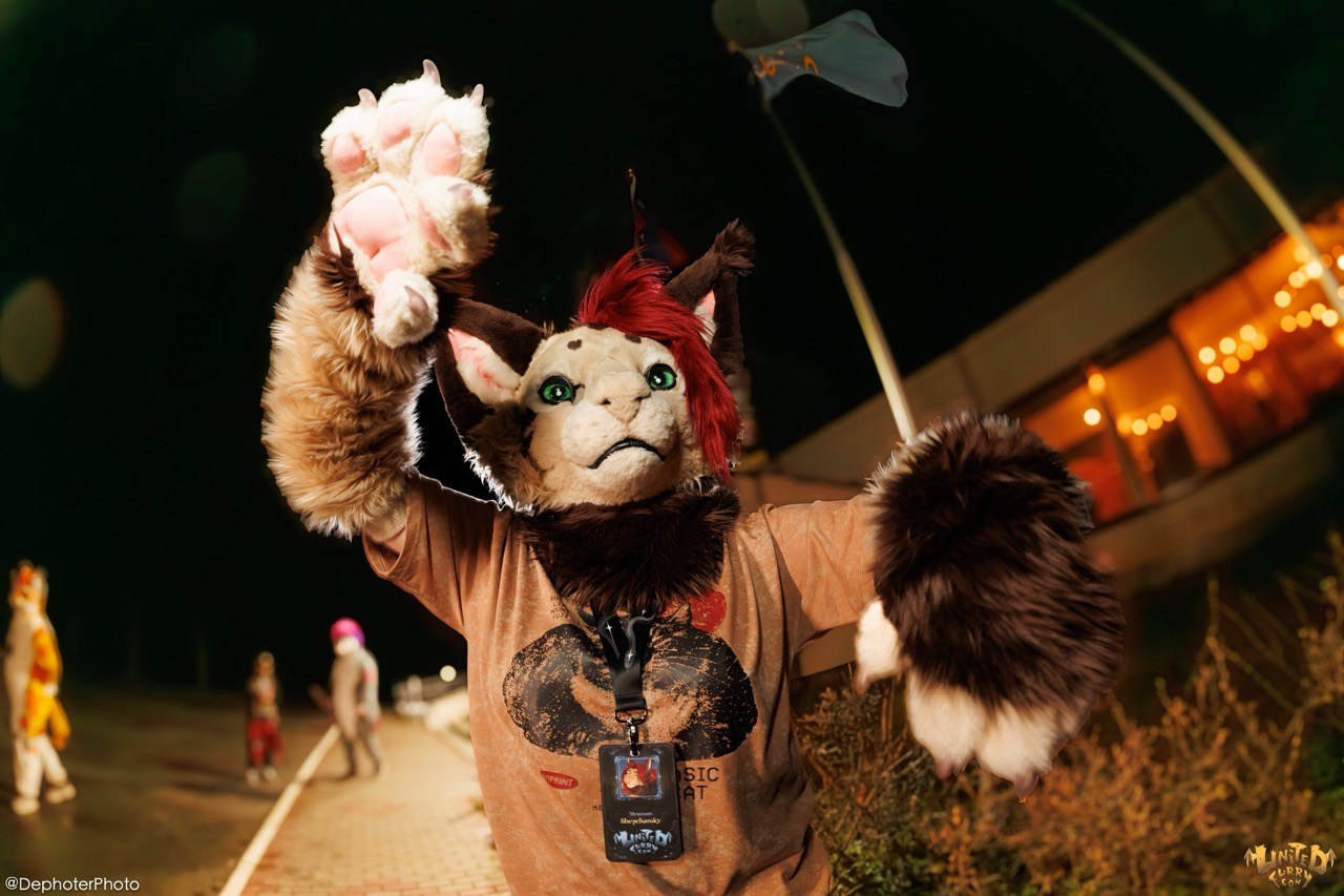 United Furry Convention 2026. Различные мероприятия и просто фотографии людей