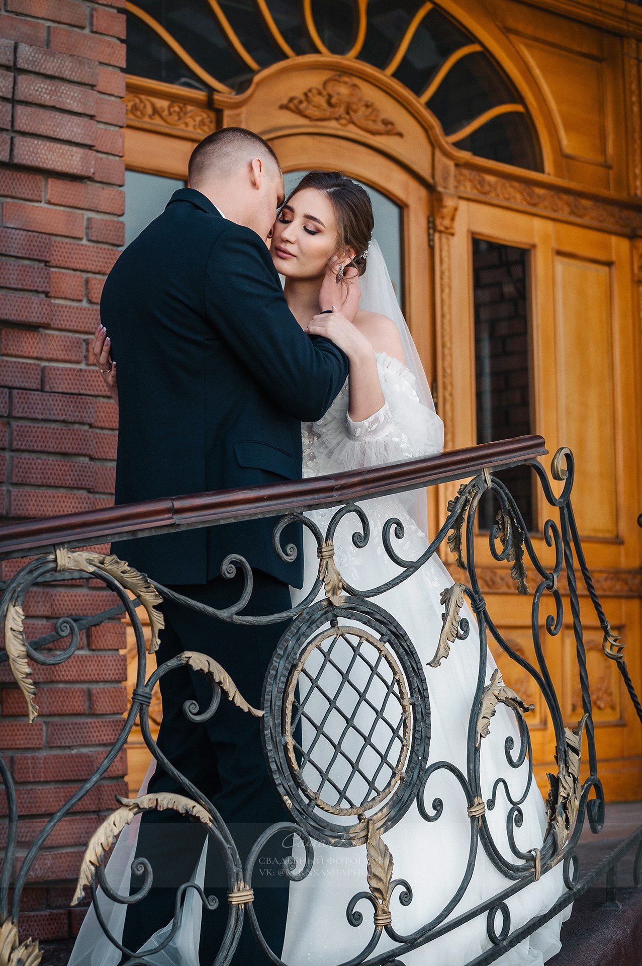 Запечатлеем вашу любовь: свадебные и семейные фотосессии в Новосибирске с душой.