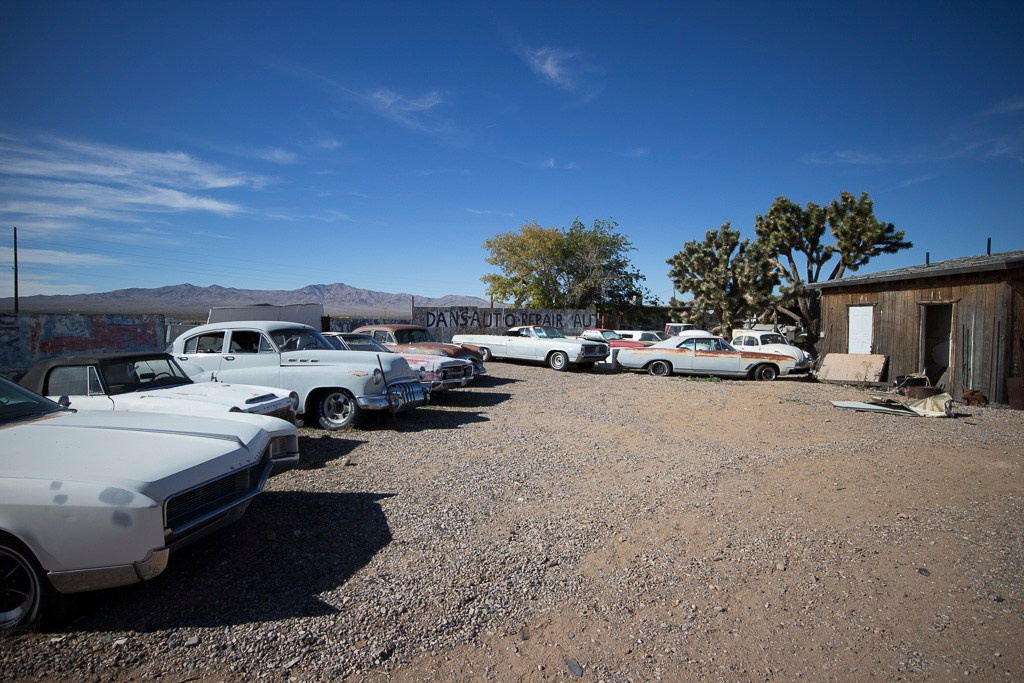 Ретро- авторазборка, США, 2013. Фотограф Василий Буланов