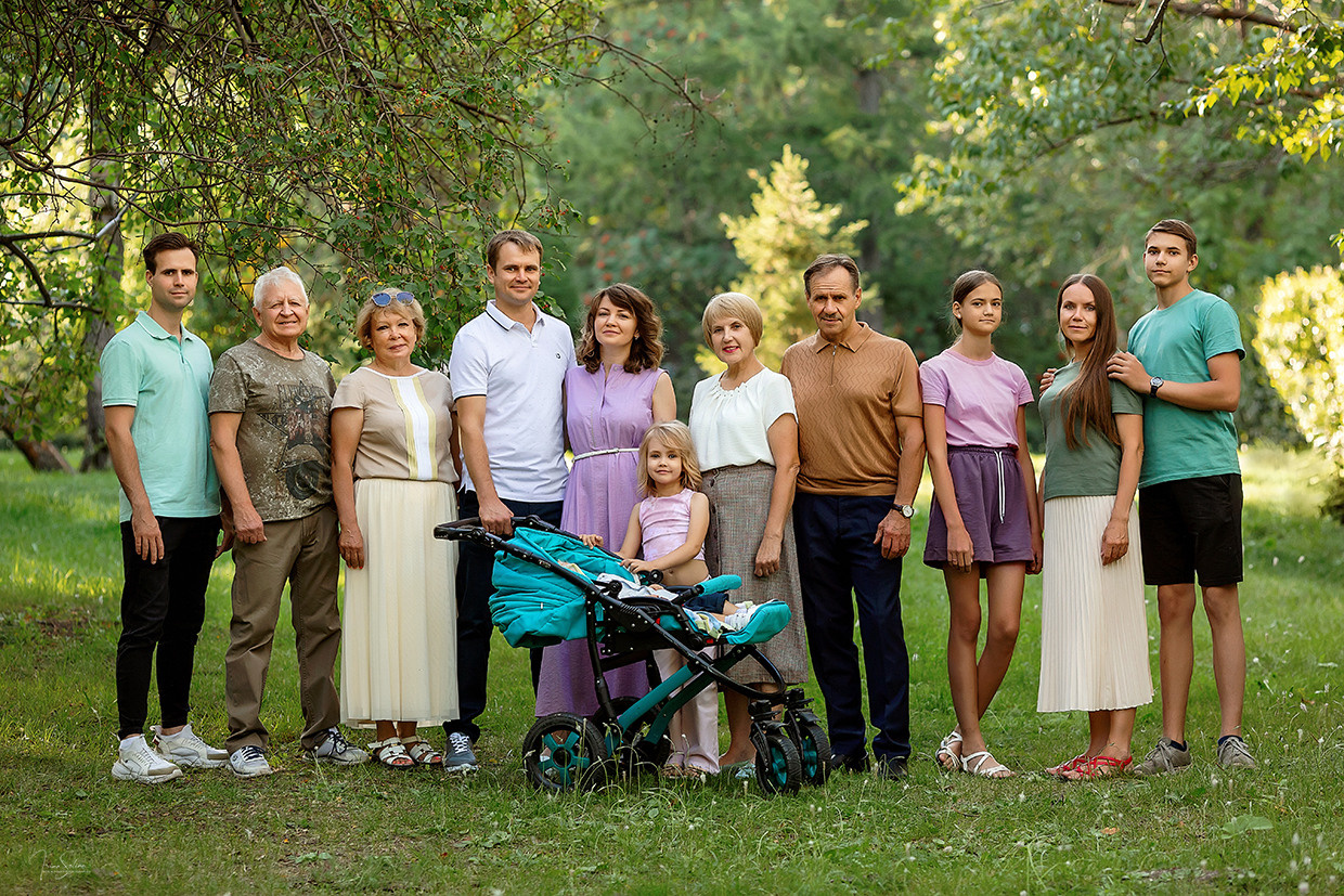Семья (фотосессия на природе). Детский и семейный фотограф в Екатеринбурге